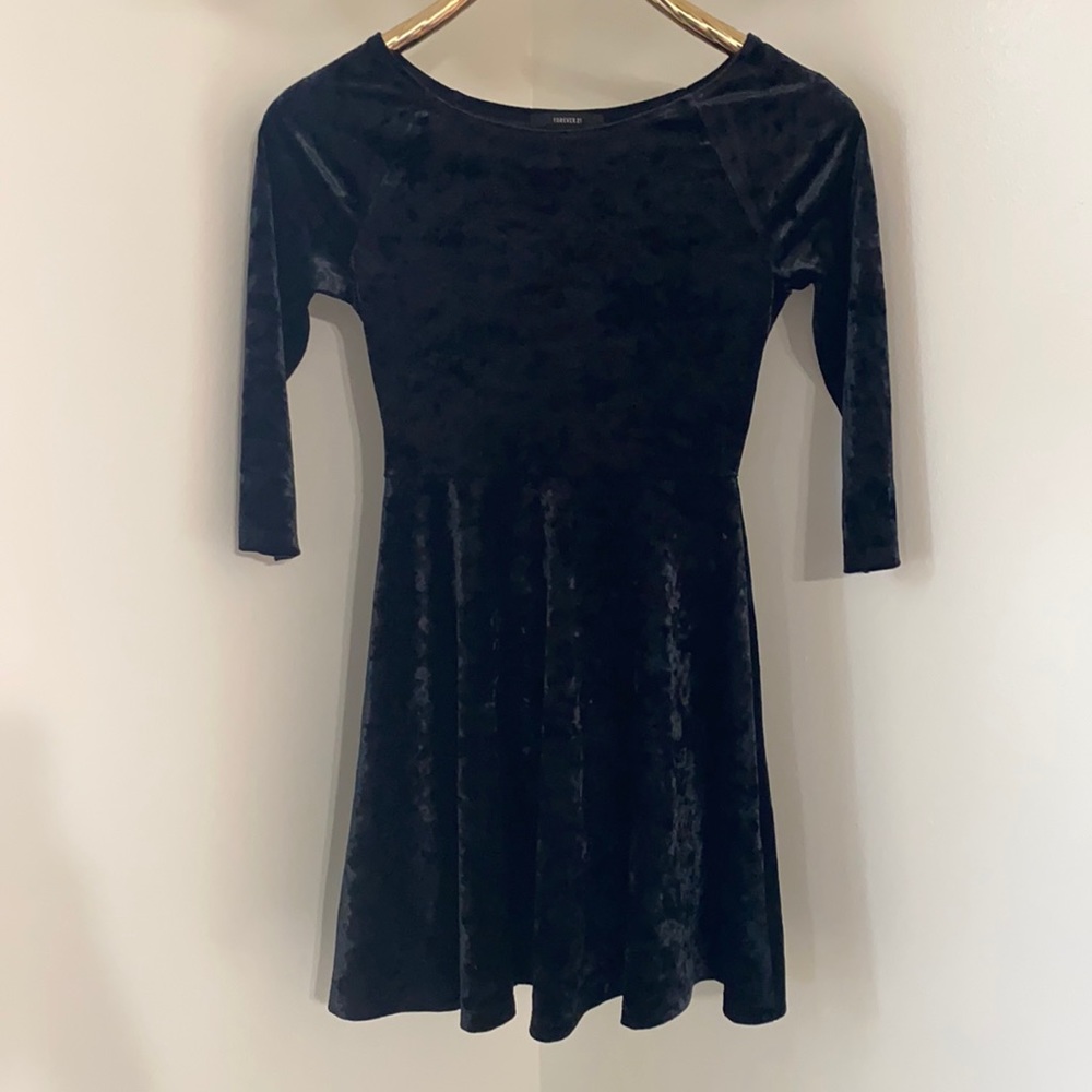 NWOT Quarter Sleeve All Black Dress